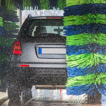 Auto waschen - Garage Scherer AG